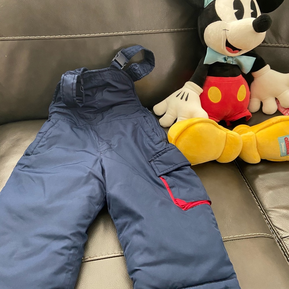 Oshkosh snow overalls - Picture 3 of 4